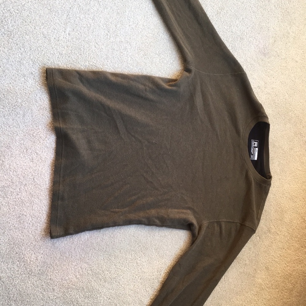 Olive green Avalanche thermal shirt, size large